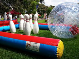 Juego de Bolos Humano