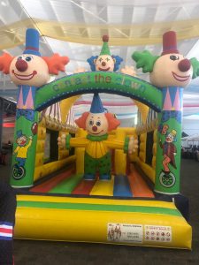 Alquiler de inflable de payasos